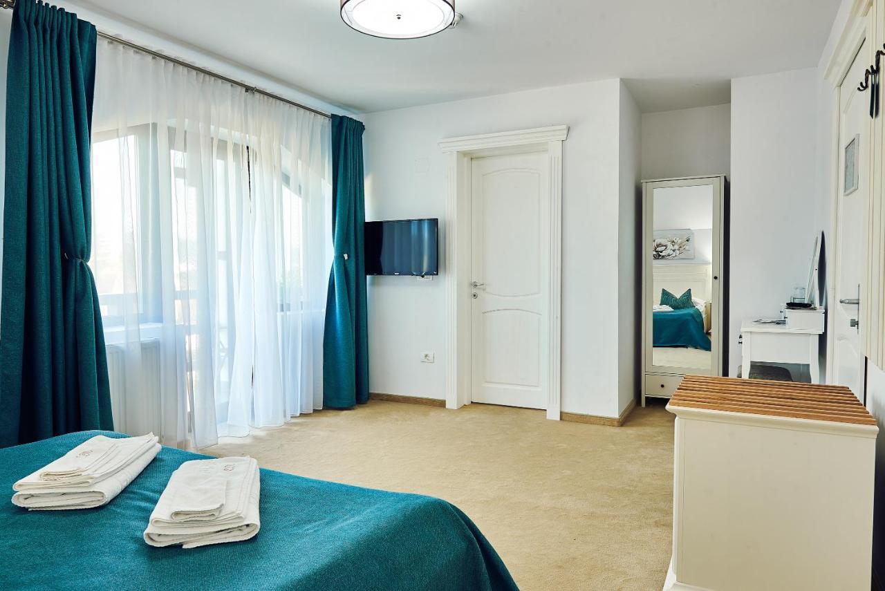 Boutique Hotel Casa Medievala Curtea De Arges Bagian luar foto
