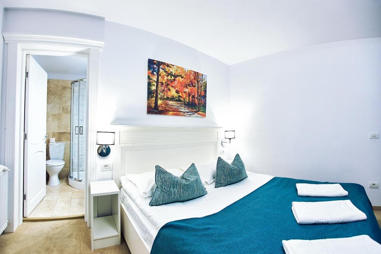 Boutique Hotel Casa Medievala Curtea De Arges Bagian luar foto