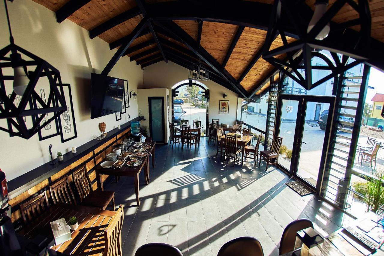 Boutique Hotel Casa Medievala Curtea De Arges Bagian luar foto