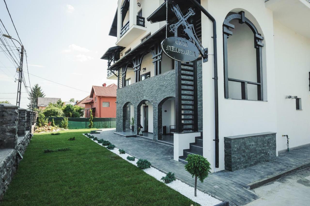 Boutique Hotel Casa Medievala Curtea De Arges Bagian luar foto
