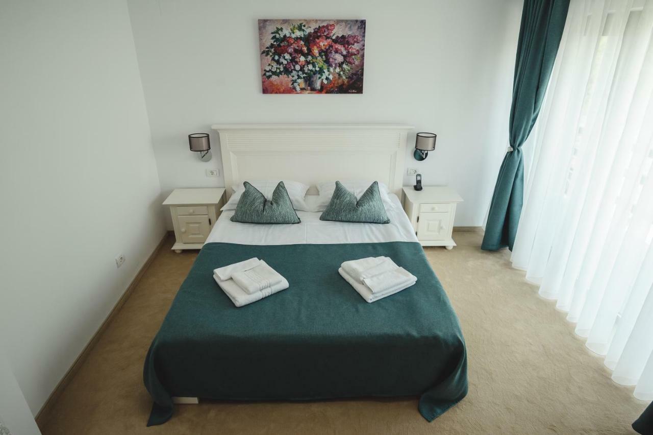 Boutique Hotel Casa Medievala Curtea De Arges Bagian luar foto