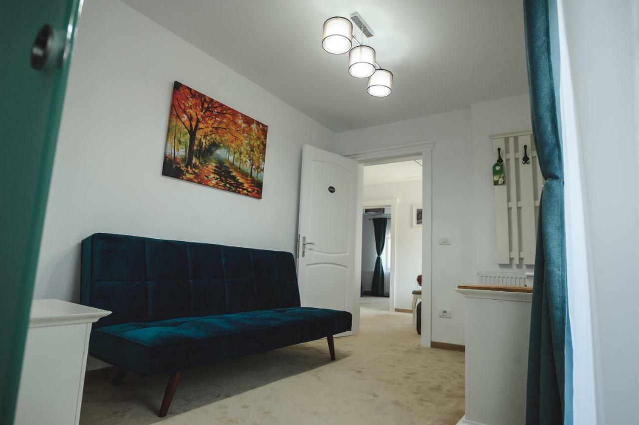Boutique Hotel Casa Medievala Curtea De Arges Bagian luar foto