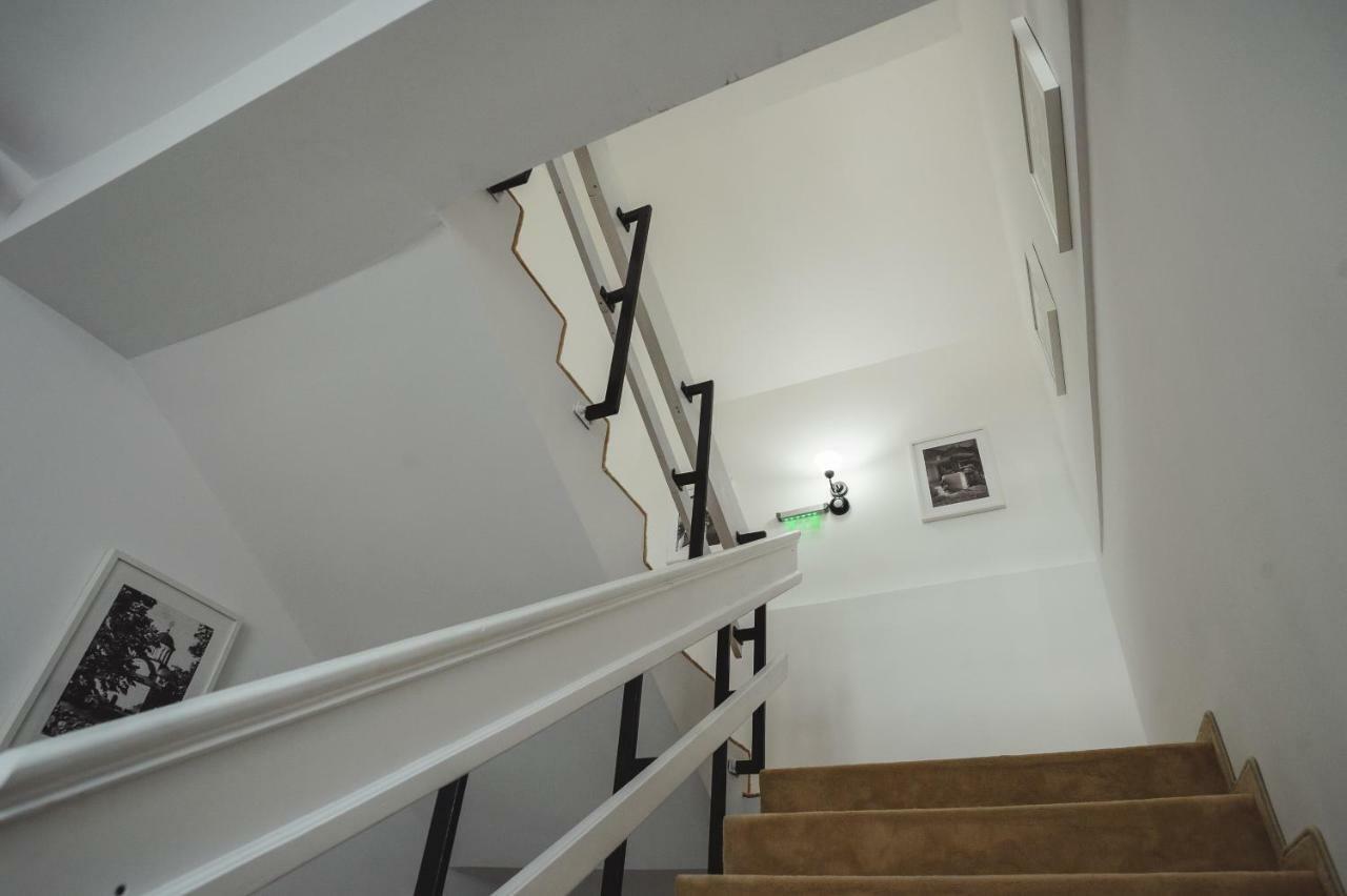 Boutique Hotel Casa Medievala Curtea De Arges Bagian luar foto