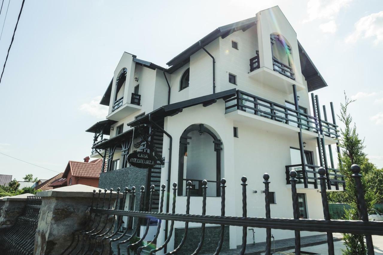 Boutique Hotel Casa Medievala Curtea De Arges Bagian luar foto