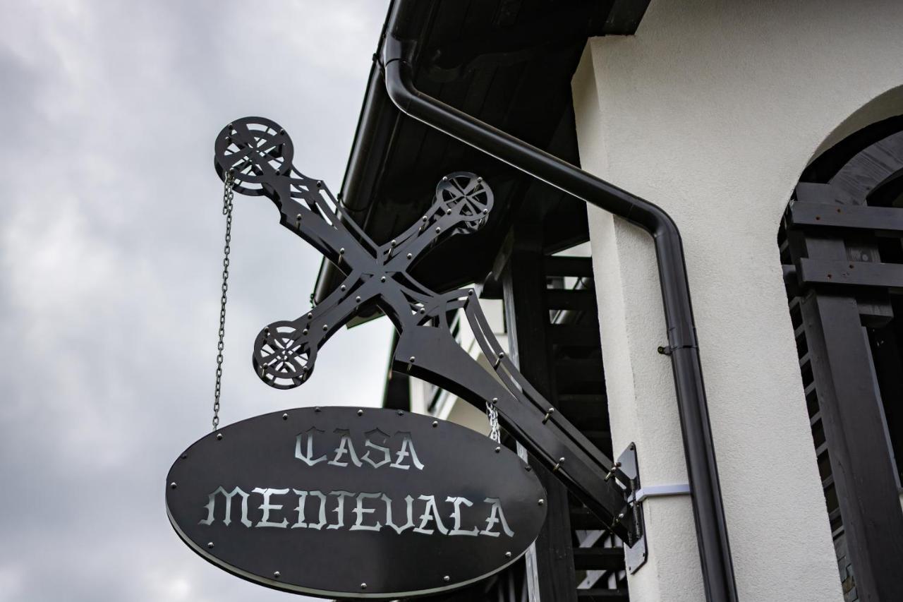 Boutique Hotel Casa Medievala Curtea De Arges Bagian luar foto